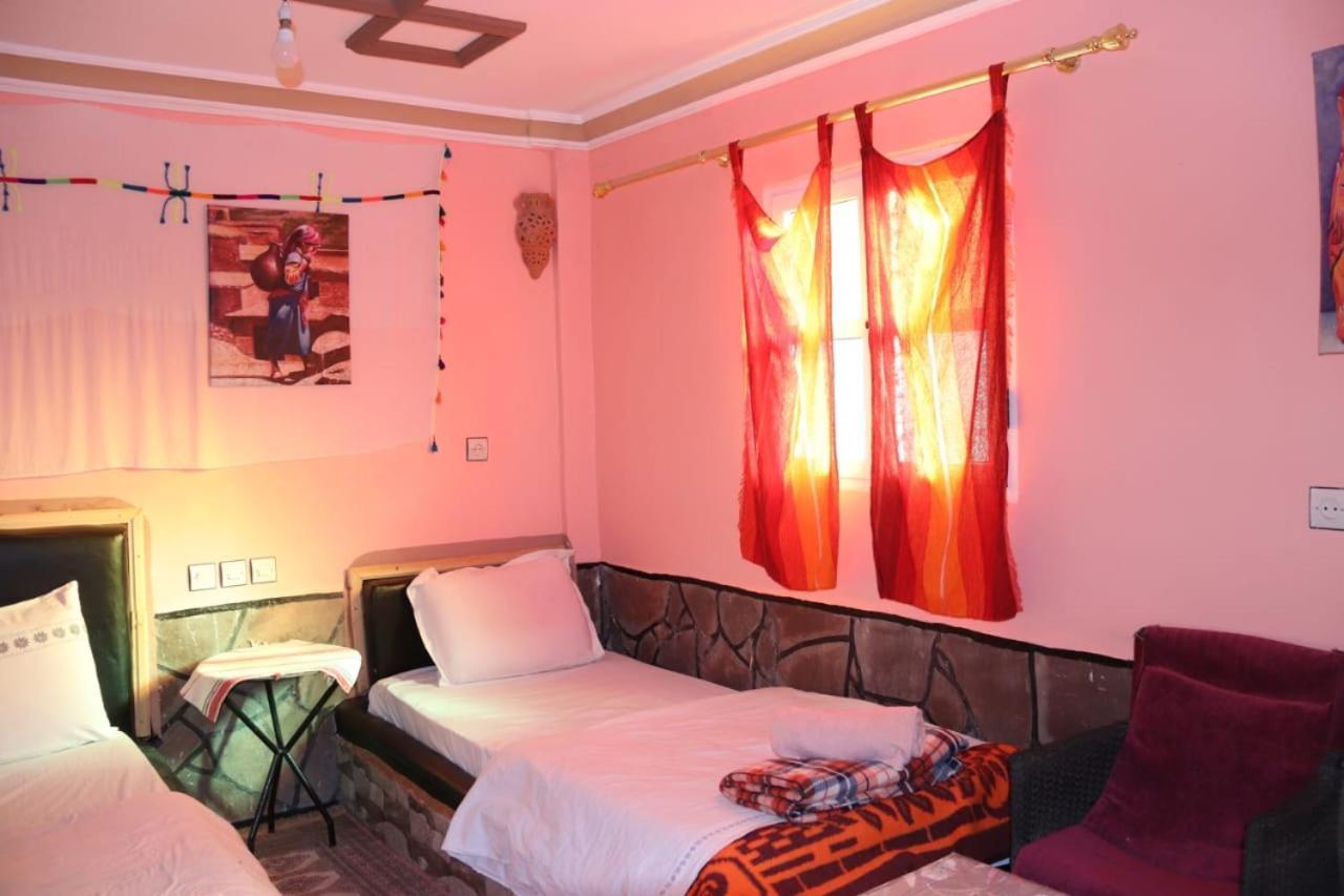 Maison d'hôtes La vallée des nomades Msemrir Extérieur photo